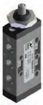 Pneumax T228.52.1.1 - PULSADOR ESFERA CON PANEL TECNOPOLÍMERO 5/2 - MUELLE 1/8'