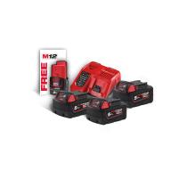 Milwaukee 4933451423 - KIT 3 BATERíAS M18B5 + CARGADOR RáPIDO M12-18FC. INCLUYE BAT